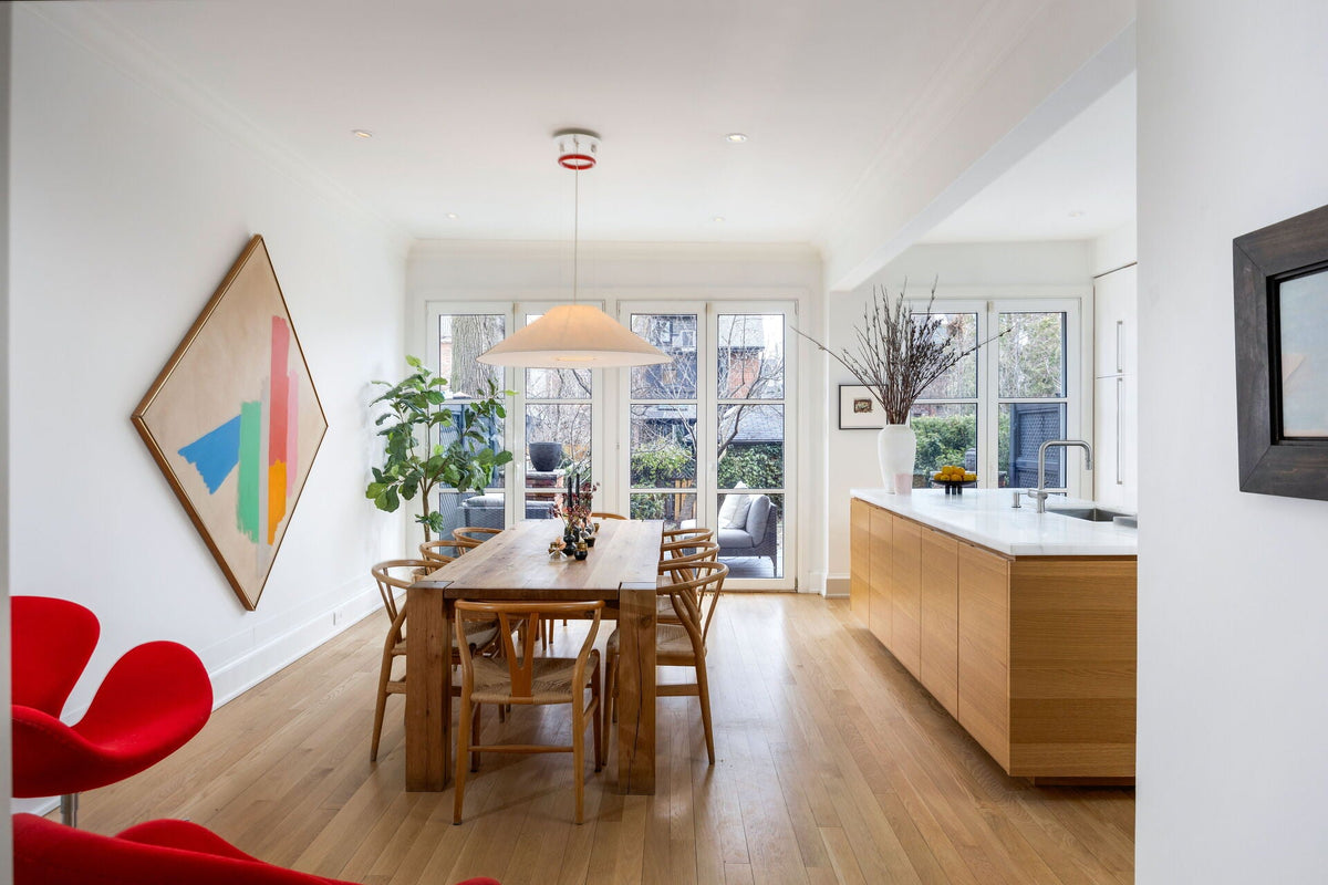 Spring Interior Design With Bright Colors and Statement Wall Art