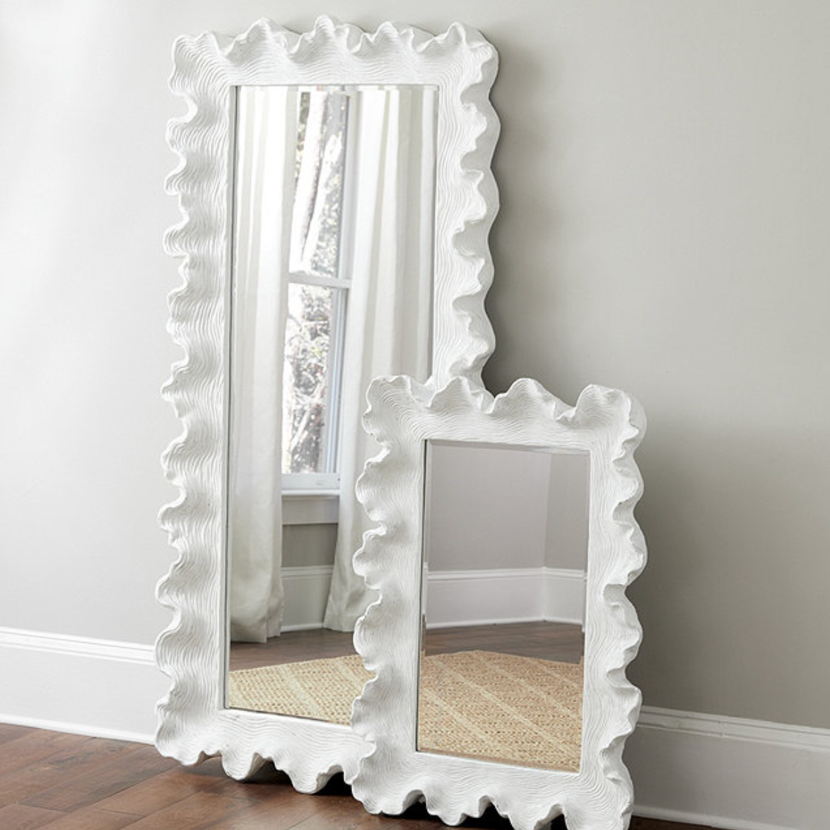 White Scallop Coastyle style mirror