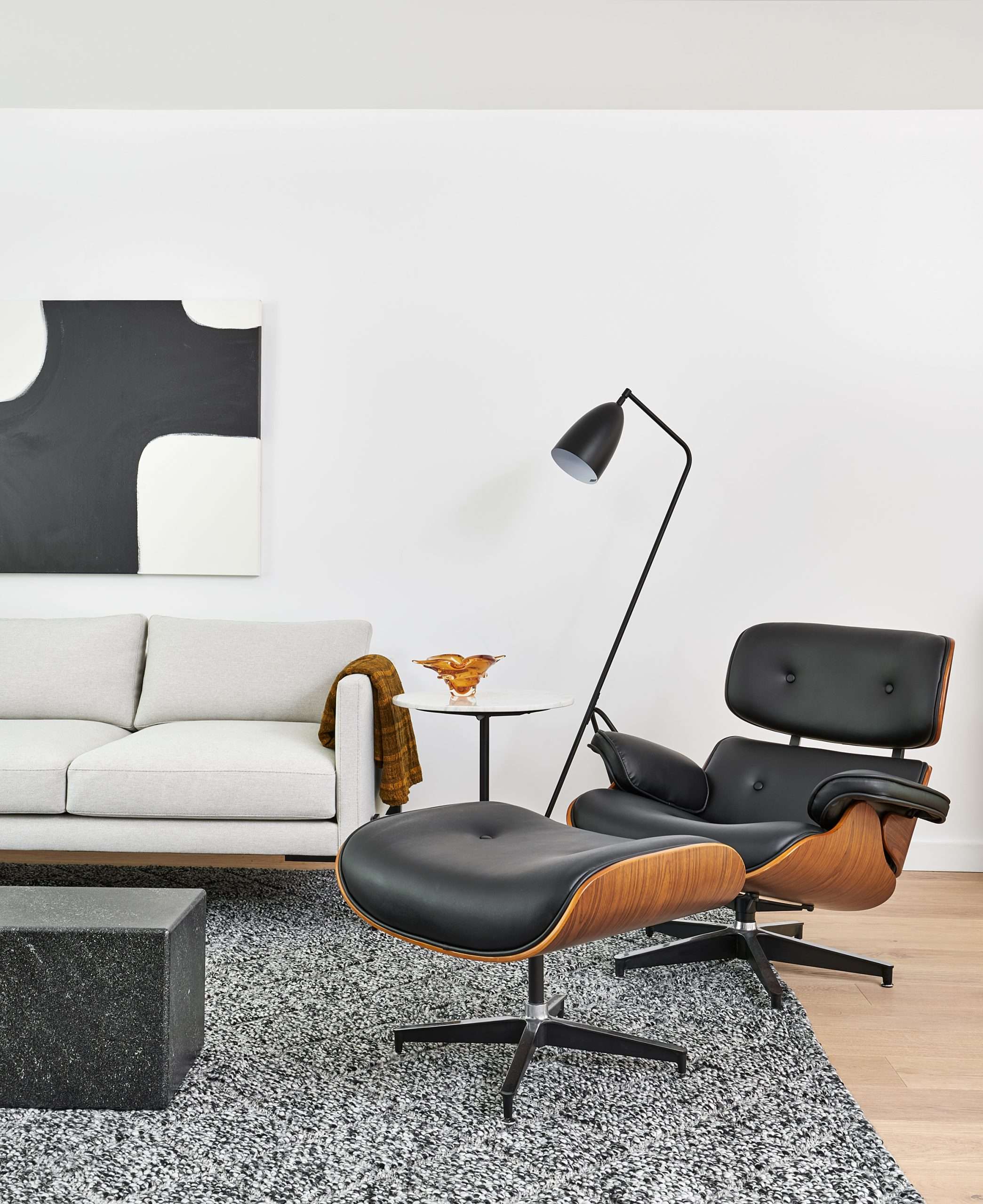 mid-century mid-century modern room designed by Homekin