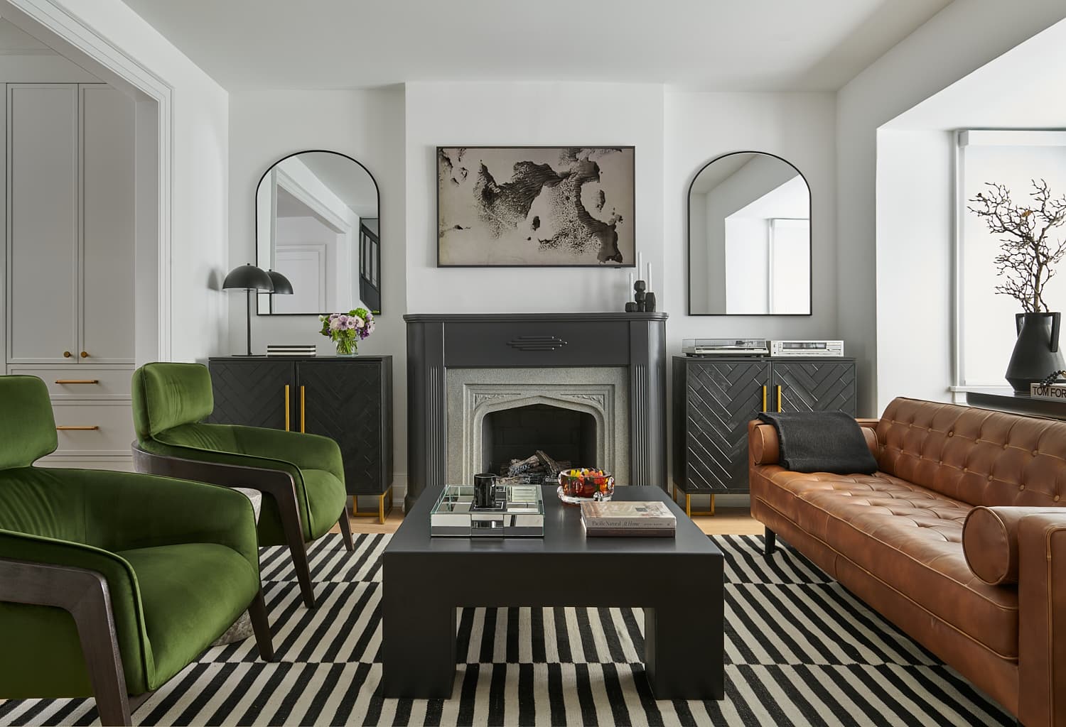 mid-century mid-century modern room designed by Homekin